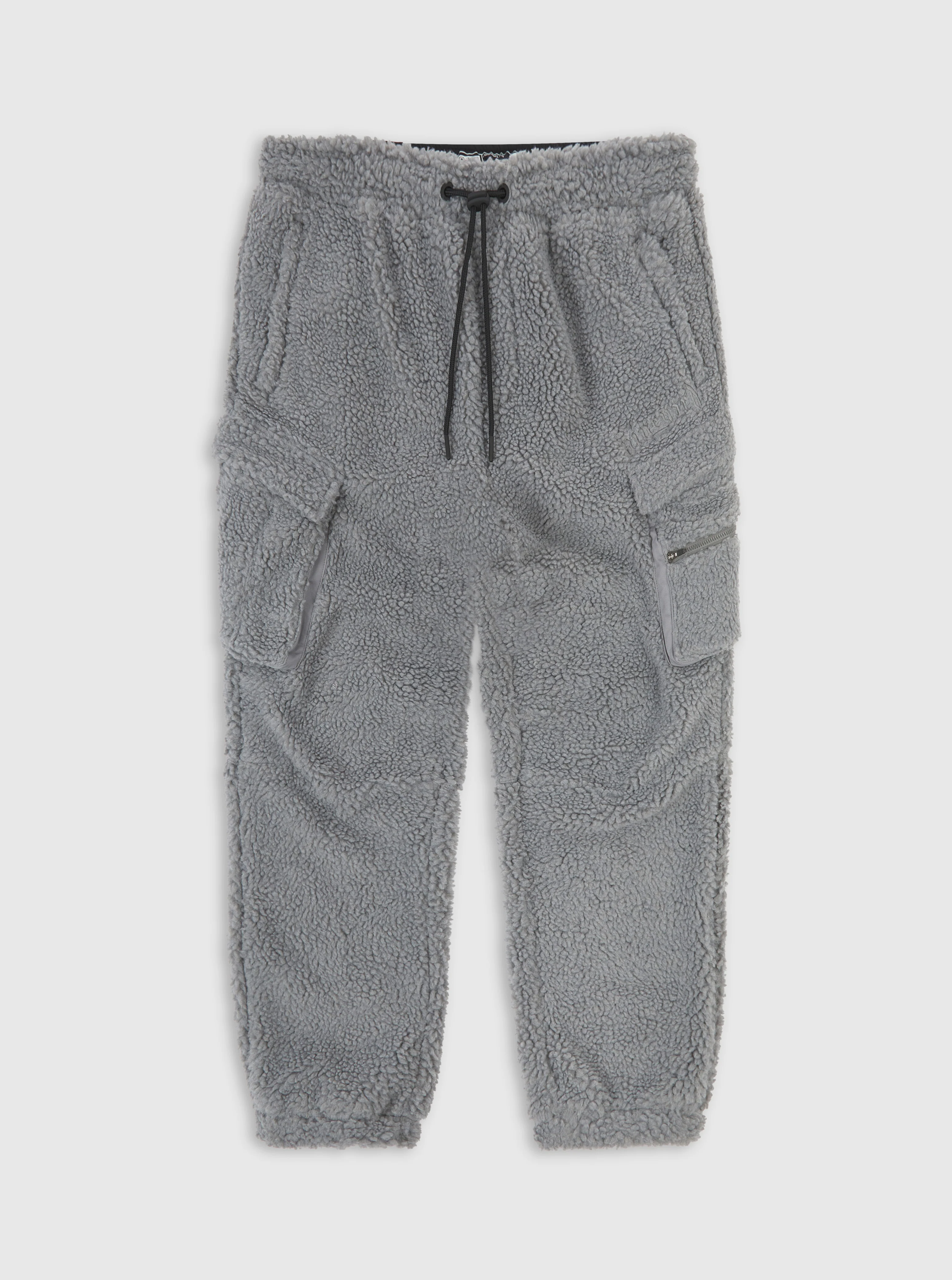 STREETWEAR